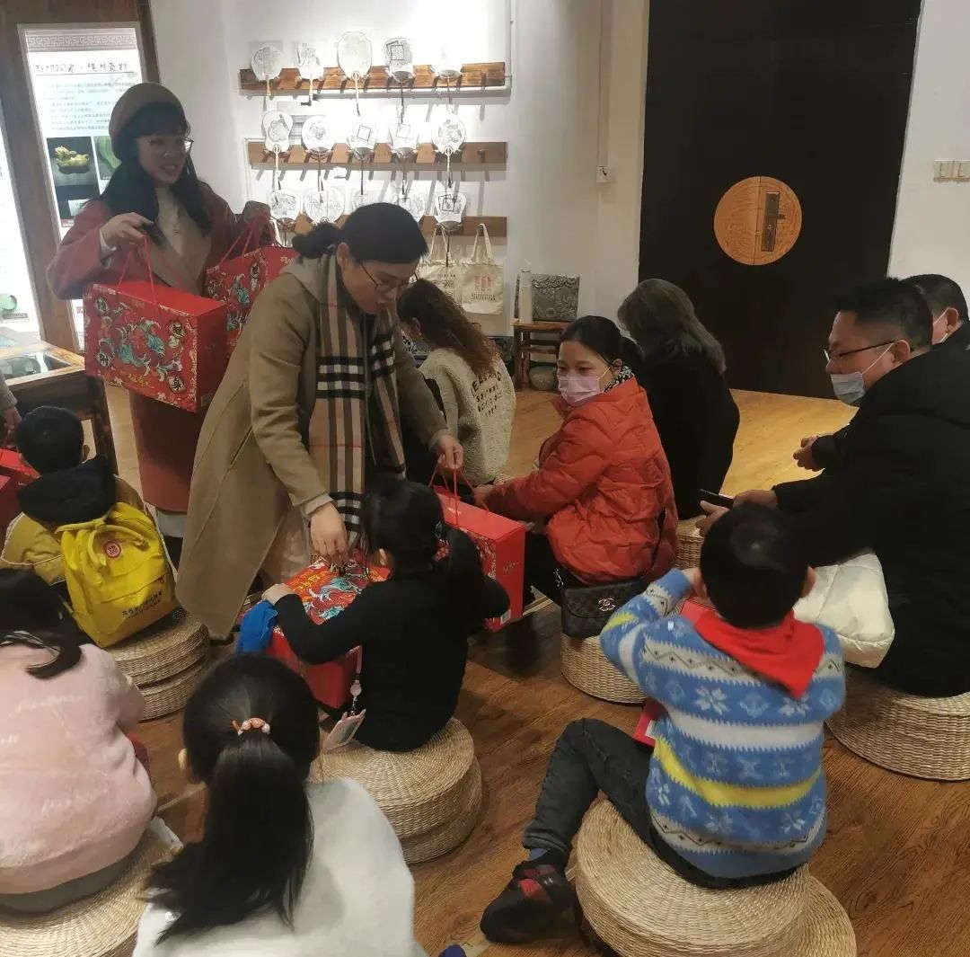 关爱留守儿童把爱带回家,把爱带回家2022寒假儿童关爱服务