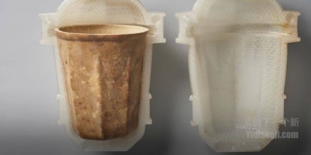 日本人种个葫芦，星巴克咖啡杯就变成了这样