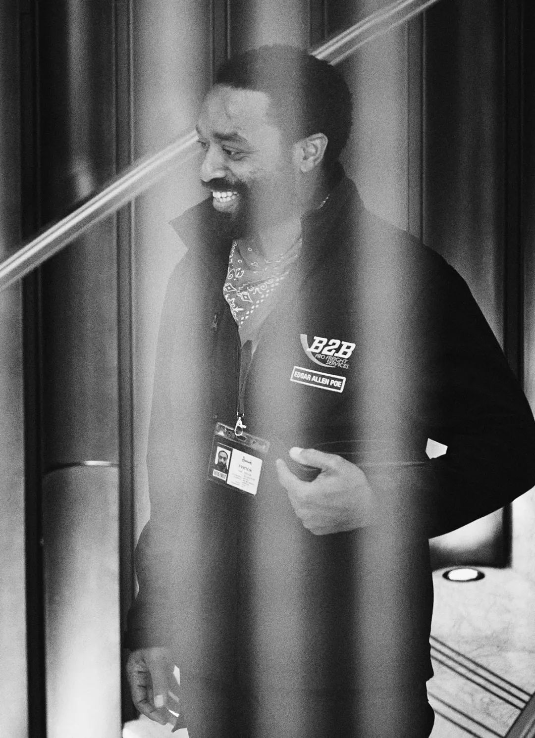 好莱坞拍了隔离期间的《史密斯夫妇》,他们盯上了全球顶奢百货里价值2700万的钻石