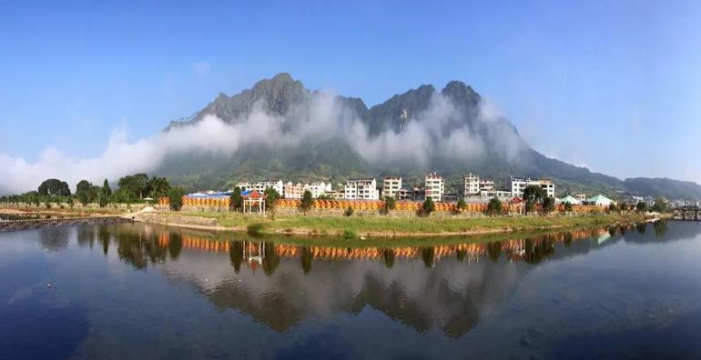 打卡好西乡！桃花胜*光春**，佳人已成双