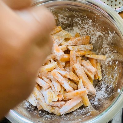 元宵节吃什么硬菜,蛋黄焗地瓜可乐鸡翅家常做法