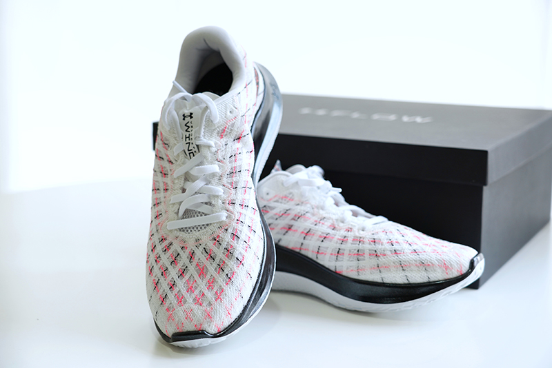 UAFLOWVelocitiWind开箱：一双没有“外底”的跑鞋是什么样的