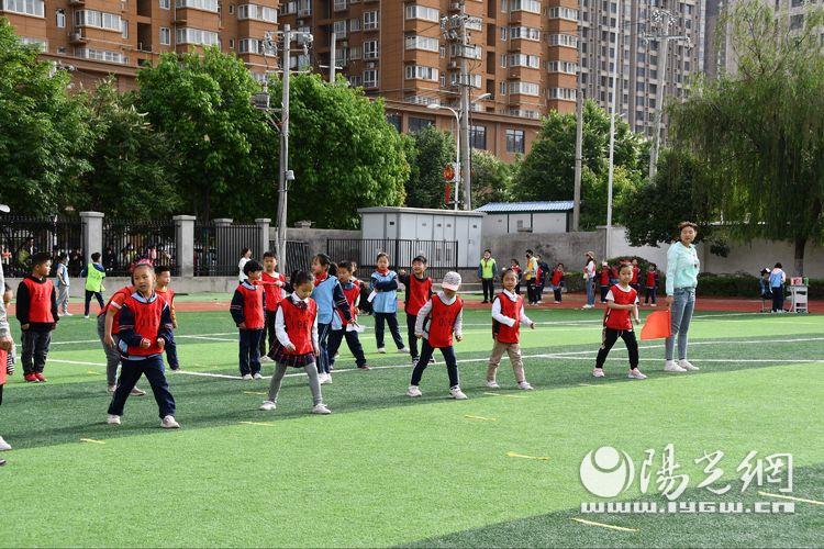 浐灞第二十小2024运动会开幕式,浐灞18小学运动会开幕式