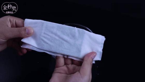 冰箱胶条发霉用小苏打,冰箱的胶条发霉难清洗教你一绝招