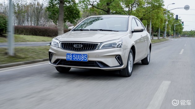 10万以内帝豪新能源纯电动车,2021款吉利帝豪up上路测试