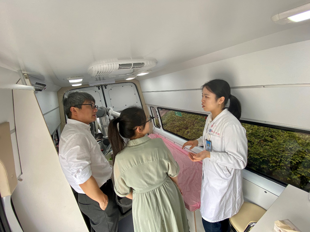 数百里外“悬丝诊脉” ，上海十院5G远程超声机器人“云义诊”到浙江安吉