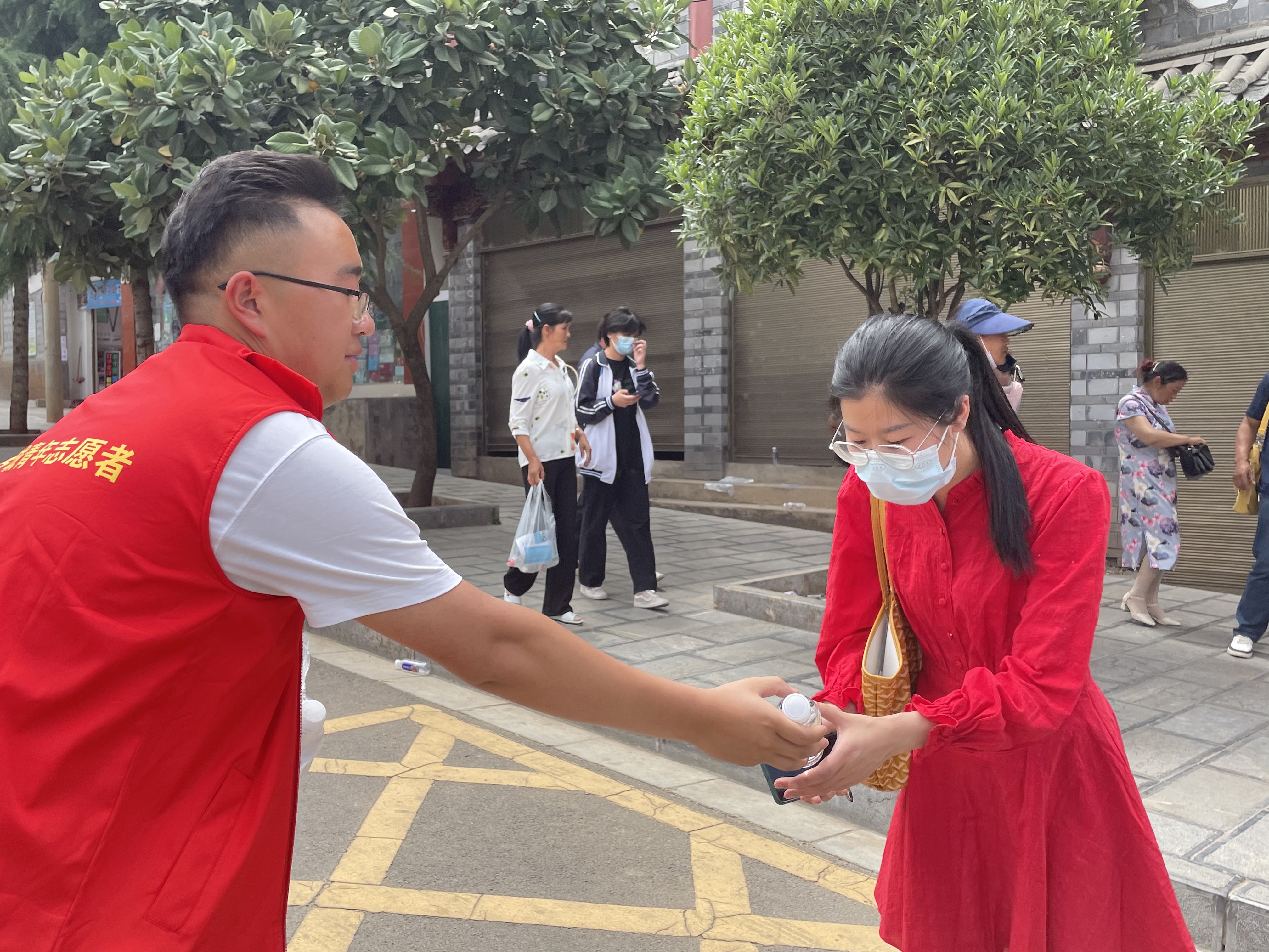 丽江热线高考,丽江高考爱心送考