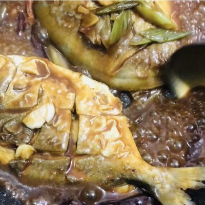 臭小苏说,想吃“红烧鲳鱼”啦