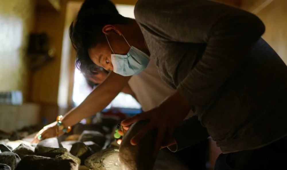 赌石的疯狂之旅,疯狂赌石之旅