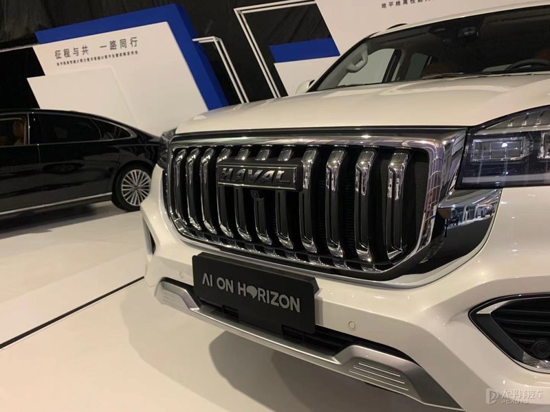 新款起亚嘉华实车曝光,2022丰田皇冠陆放豪华版图片