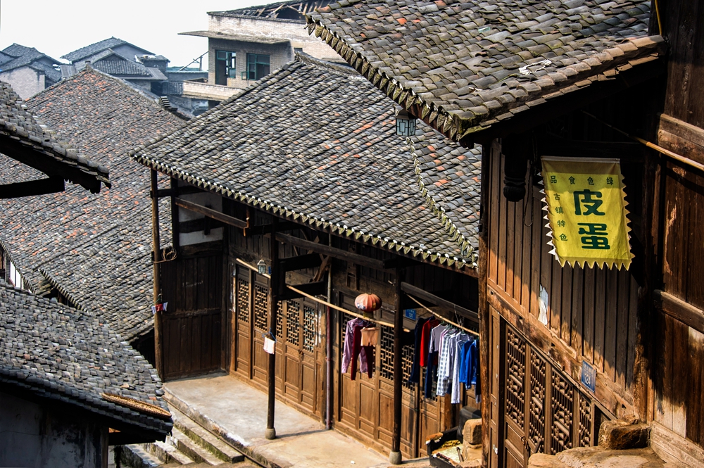 俯瞰万里长江第一桥及美丽的夜景,实拍万里长江第一城