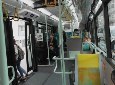 韩国公交车vs日本公交车,韩国公交车与中国公交车