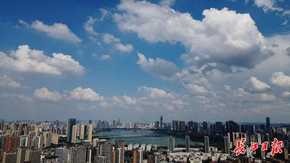 武汉上空飞机看武汉,看武汉高楼的地方