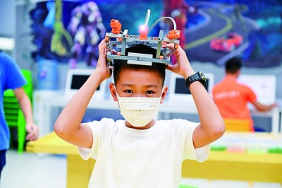 课后校外服务,课后服务与家长下班时间衔接