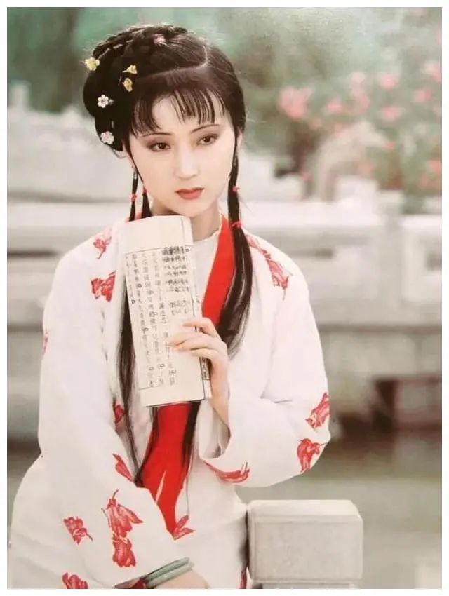 拜托给赵露思们好好梳下头