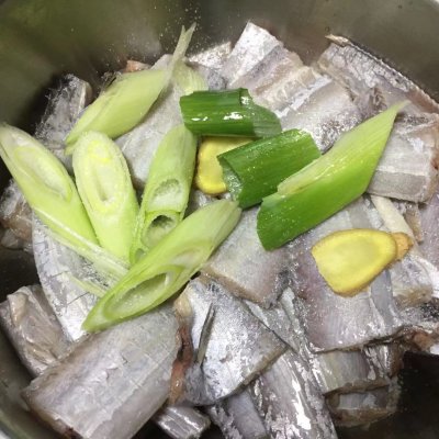 糖蒜汁红烧带鱼,糖醋带鱼怎么红烧最好吃