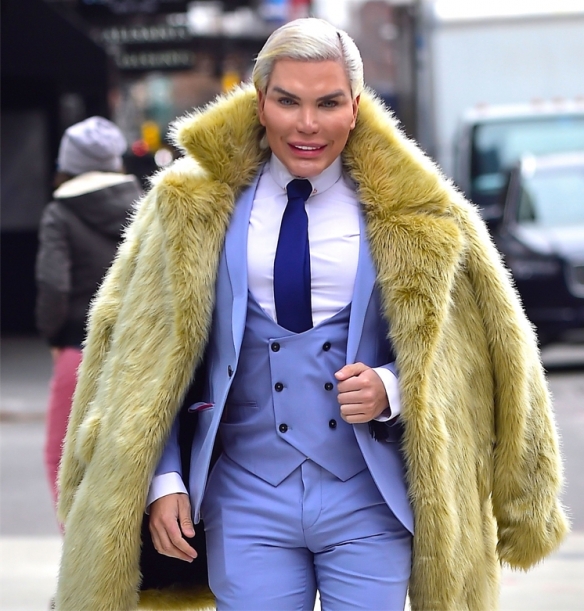 巴西男芭比娃娃,巴西整容狂人芭比娃娃