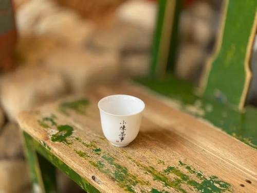 白茶喝起来像新茶吗为什么,白茶喝起来就像酒