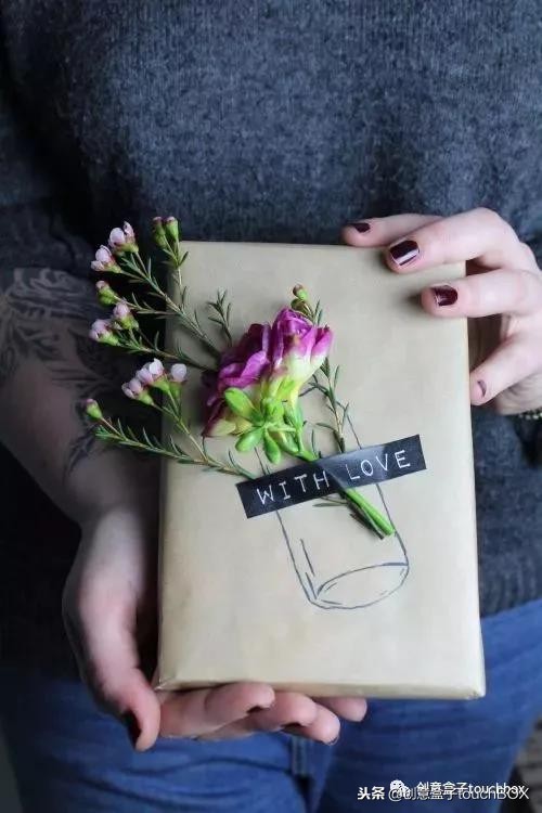 礼物包装教程不用双面胶,六个礼物包装的小技巧