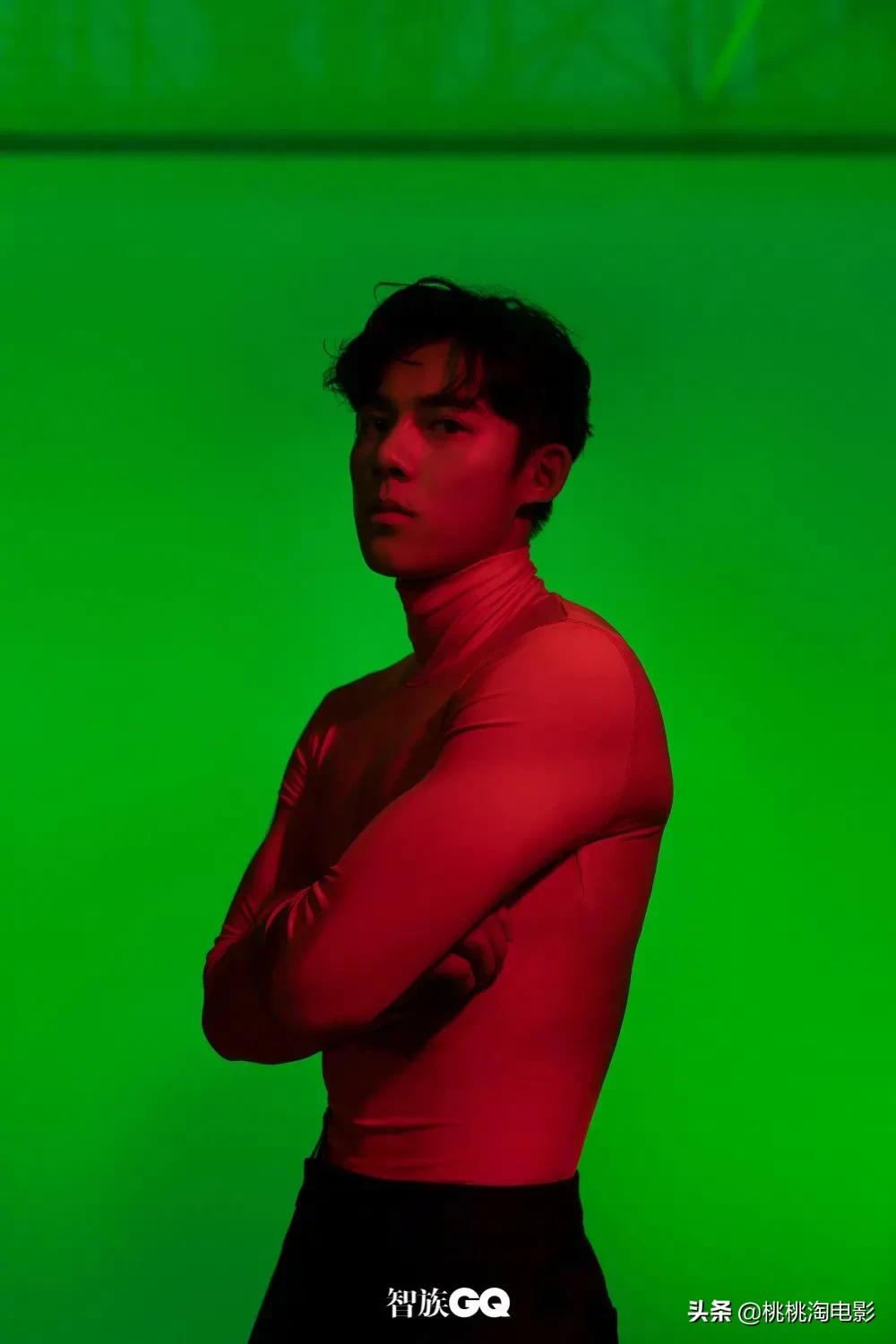 李嗣镕帅气足球视频,李嗣镕踢球视频照片