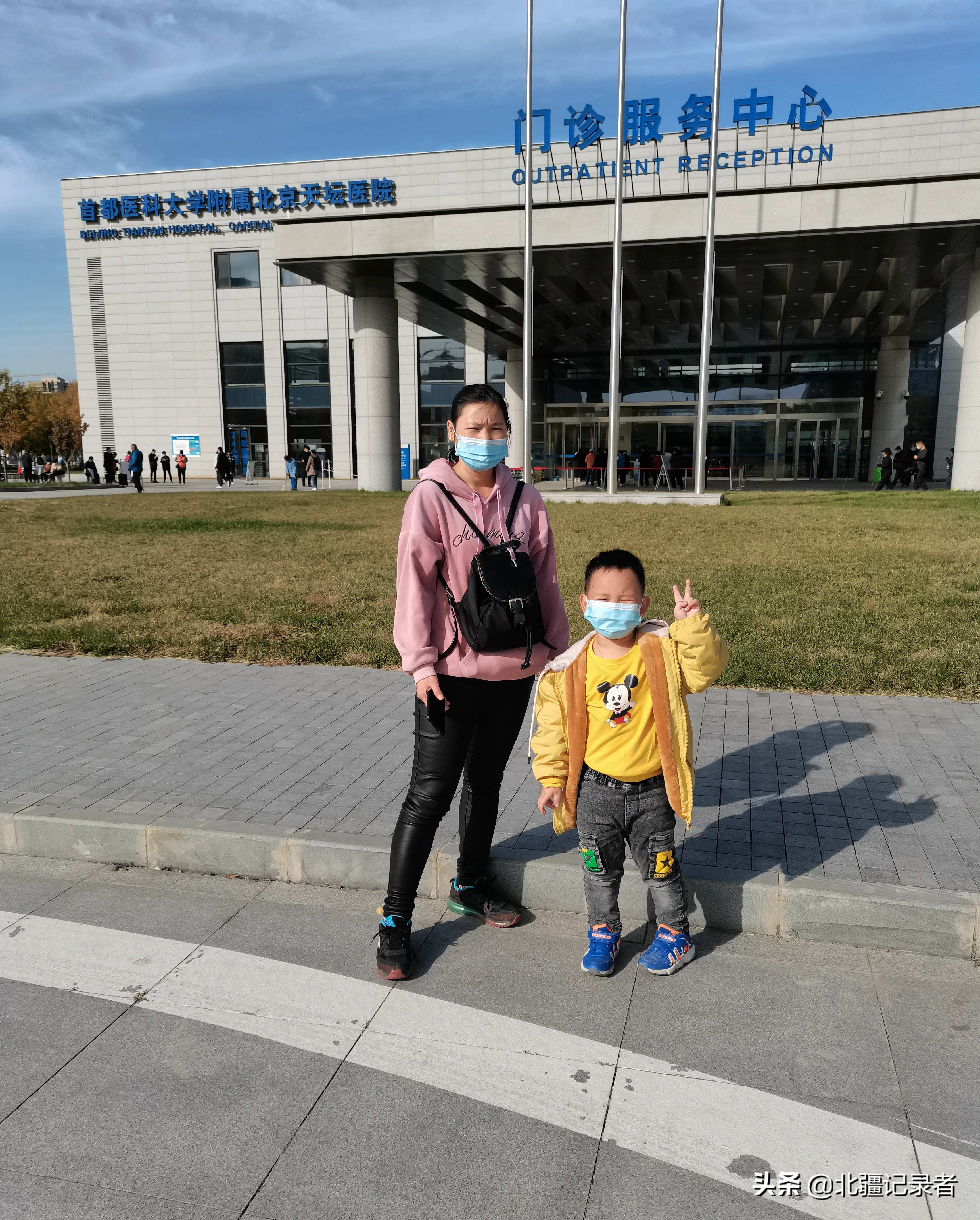 小孩咳嗽厉害突然死亡,孩子因为支气管肺炎住院的视频