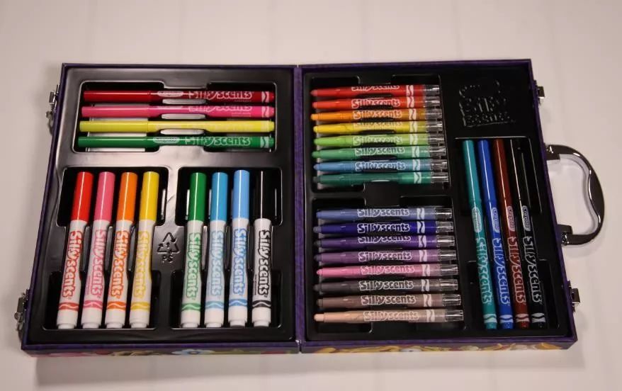 9岁孩子应不应该报美术班,9岁前不要让孩子学舞蹈