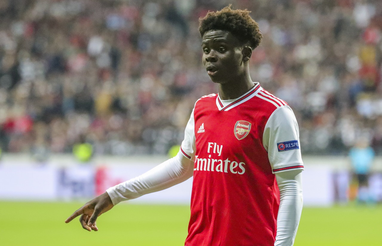 萨卡左后卫首秀,萨卡英超第一左边锋