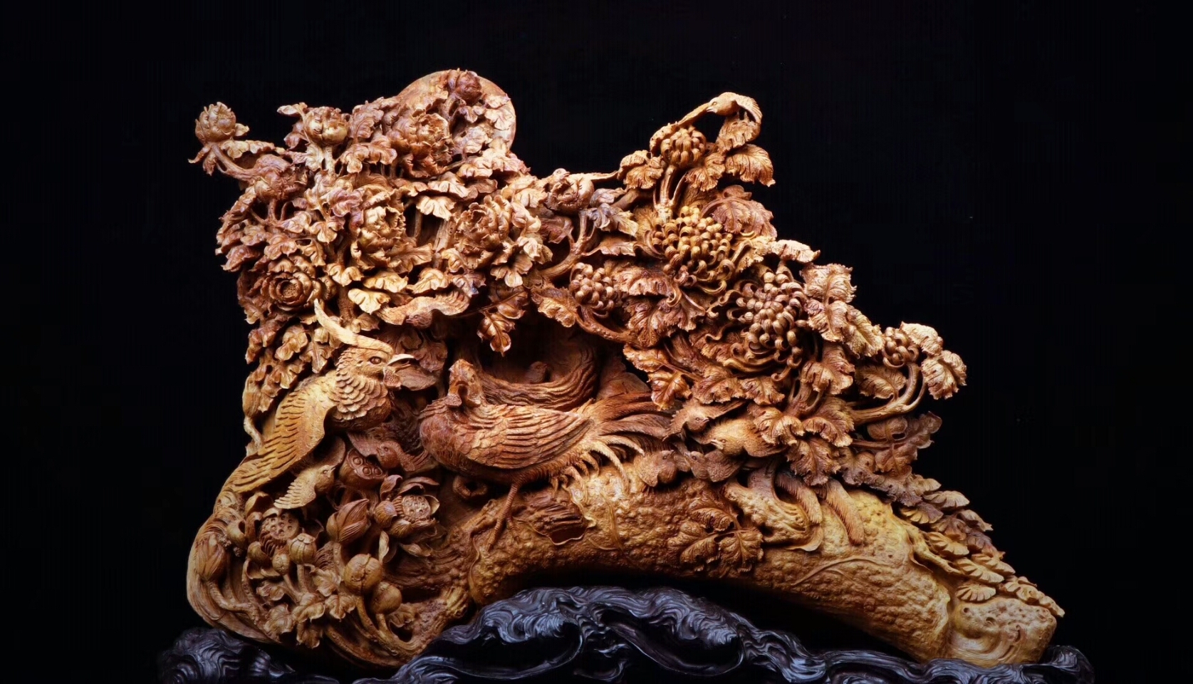 木雕用什么材质的最好,常见的木雕材料一般分为两大类