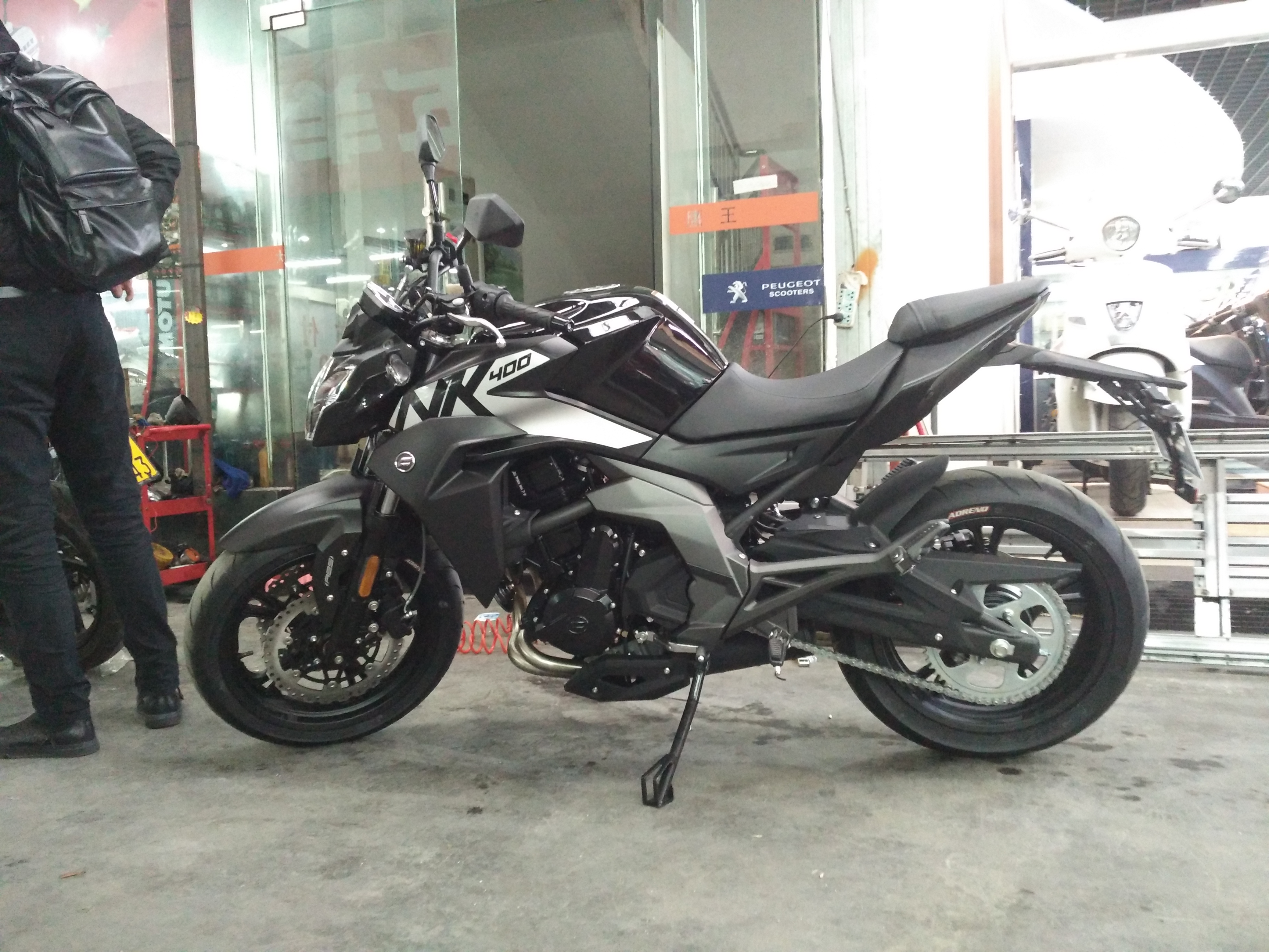 春风400街车测评报告,国产街车春风400nk缺点