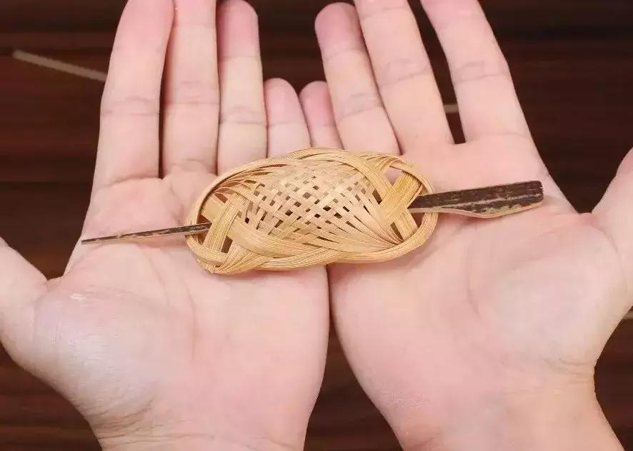 巴奴非遗竹编发簪怎么戴,简单的手工木制发簪教程