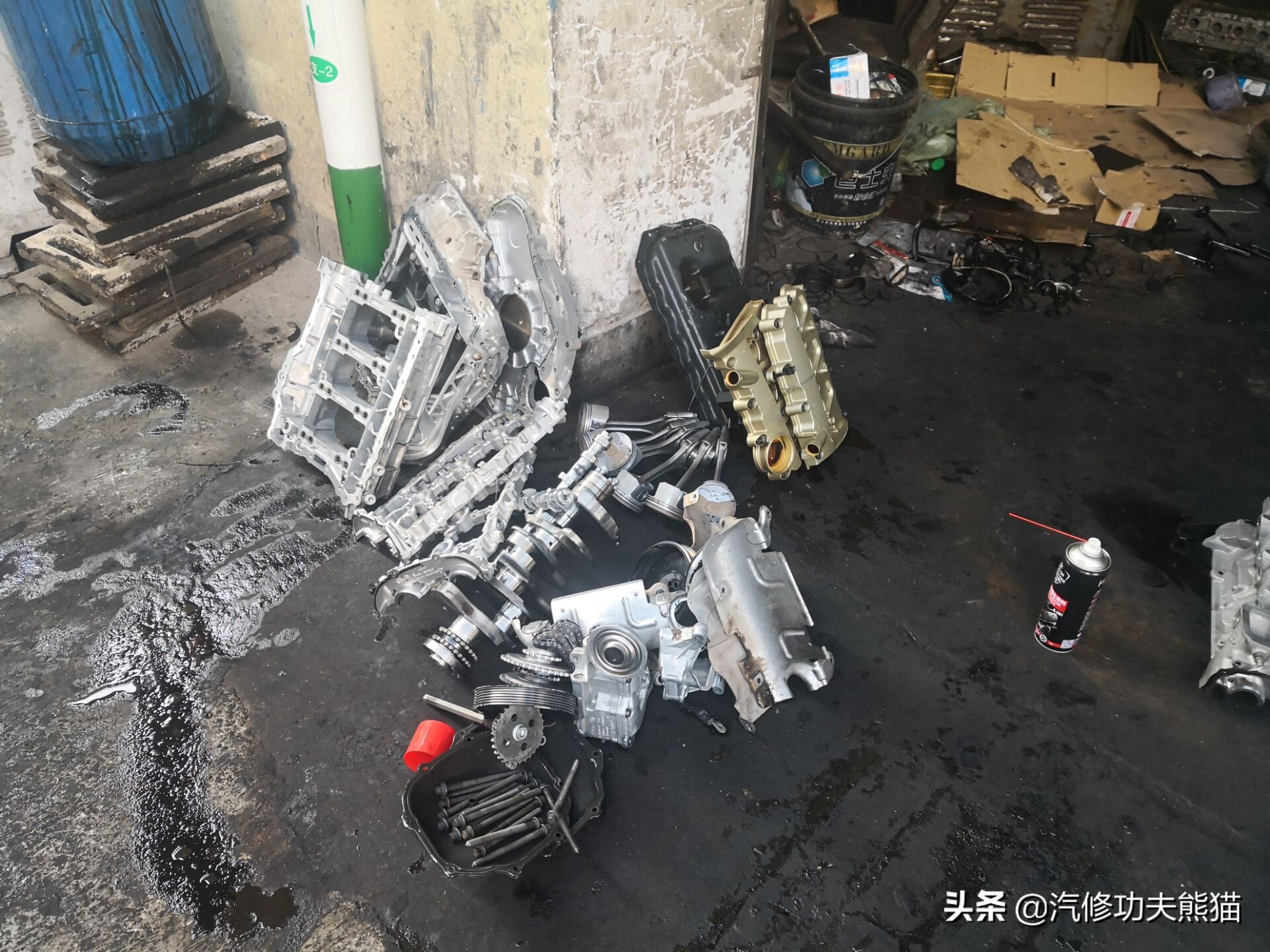 16款奥迪a6l2.5自吸发动机漏油,奥迪a6l2.4免拆烧机油处理靠谱吗