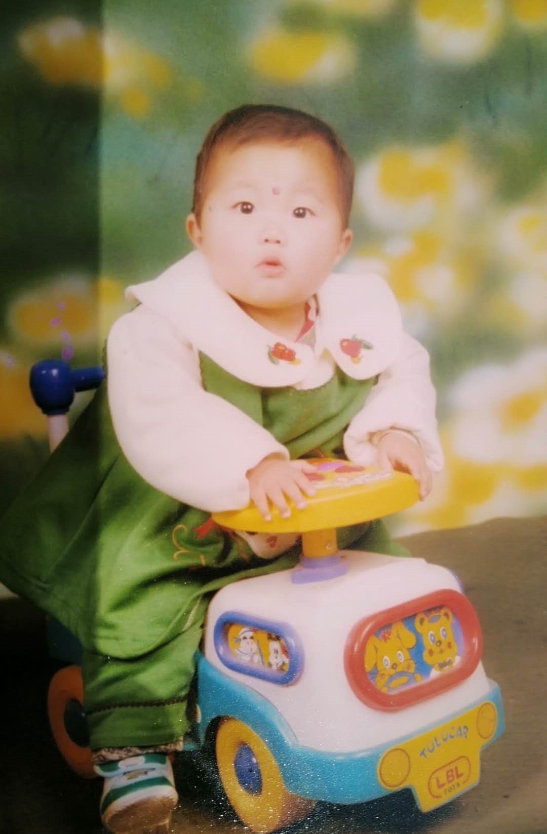 你家孩子有十张照片吗？我来告诉你怎样串出ta的成长史，看这，……