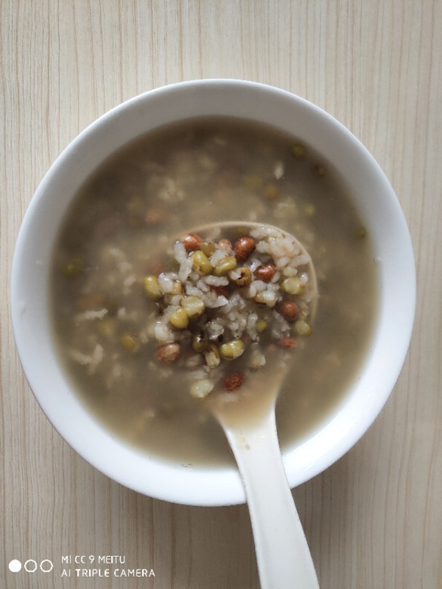 二伏三伏天的豇豆最鲜美,摘一把就能熬锅好粥,两碗不够还想喝吆