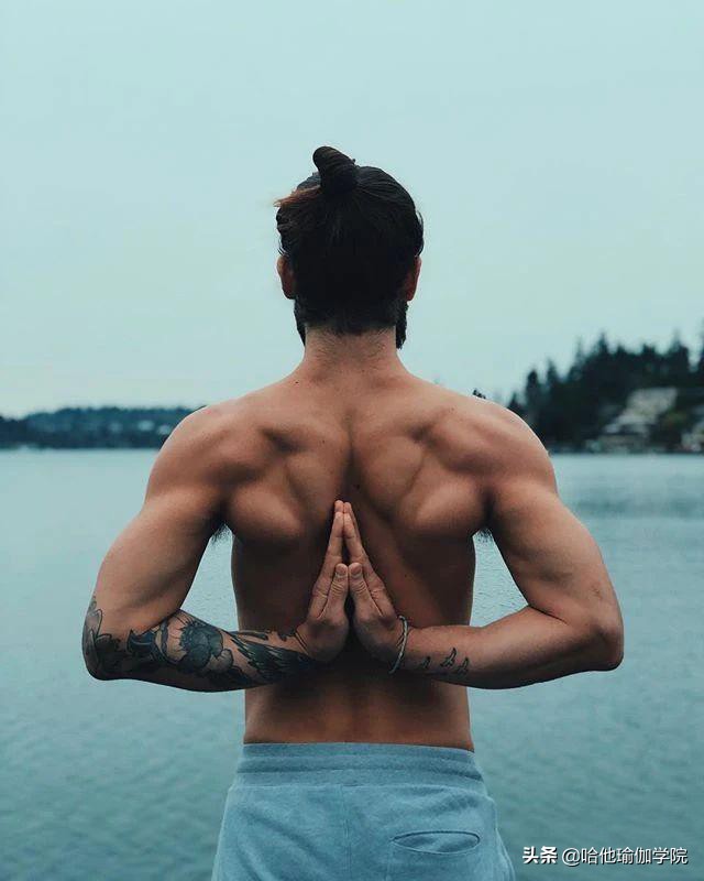 瑜伽初级能量流,适合女生日常锻炼的瑜伽