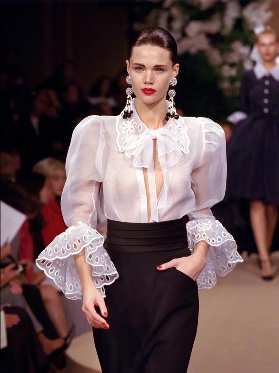 还在穿短袖吗,夏季法式泡泡袖怎么穿