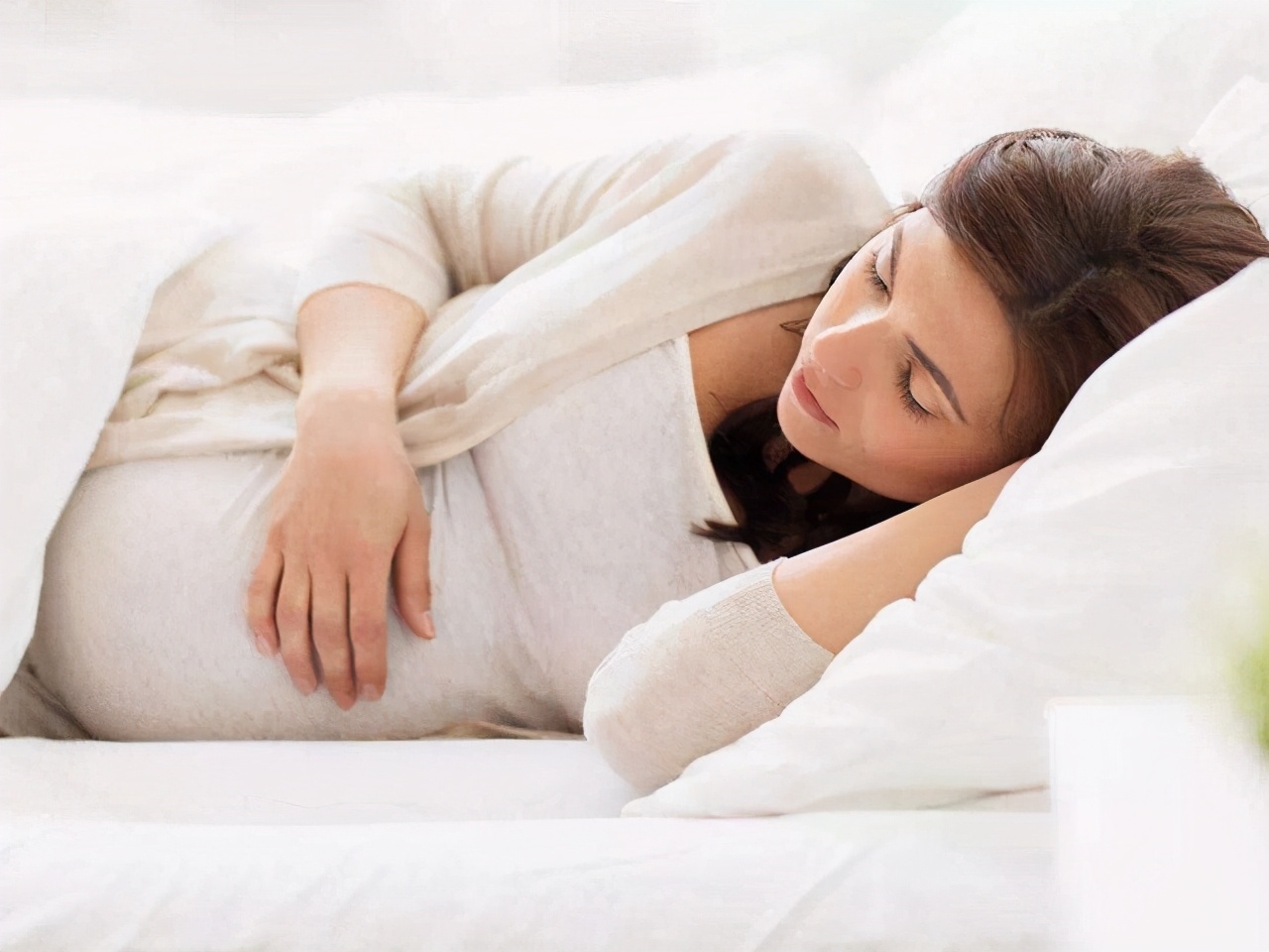 孕晚期老是睡不好怎么回事,孕晚期睡不着都是怎么解决的