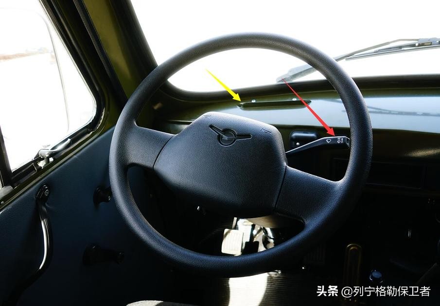 综合研判苏军UAZ-452型1吨级越野指挥车技战术（1）