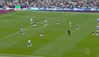 致敬C罗：5秒狂飙40米，超车回追！4大超燃镜头，真玩命了