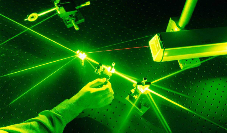 激光*器武**有多强？中国晶体技术领先全球，被美军视为最大威胁