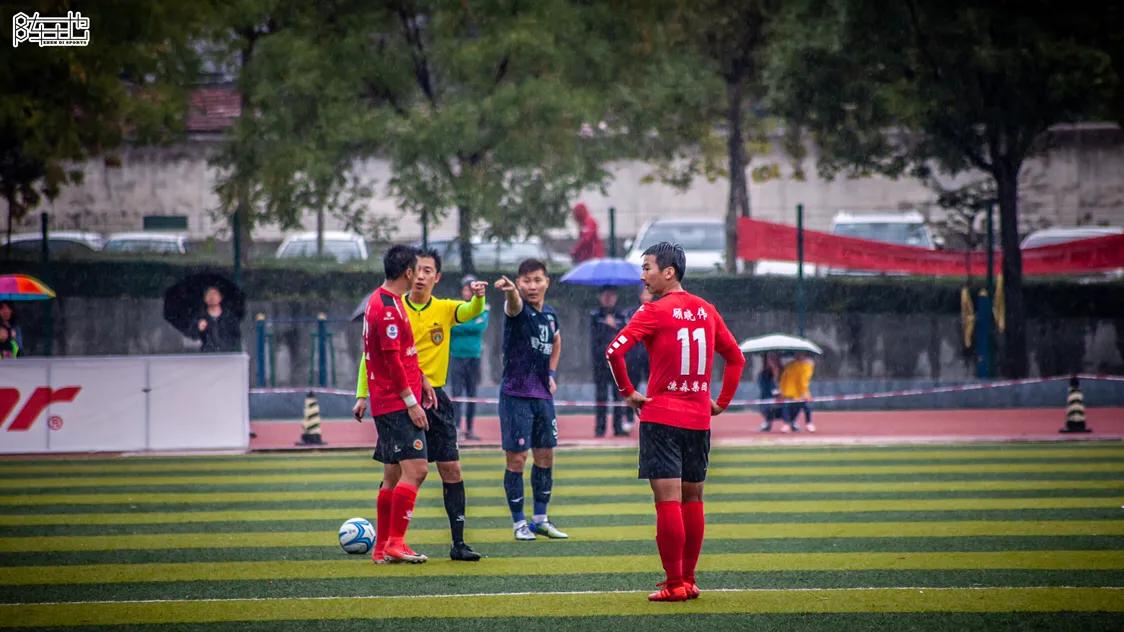 唯有足球不可辜负继续沉淀足球梦,我们是一群热爱运动的小伙伴