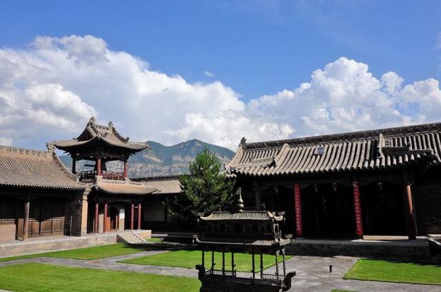 为什么大多数房子要坐北朝南呢,中国人为什么选坐北朝南的房子