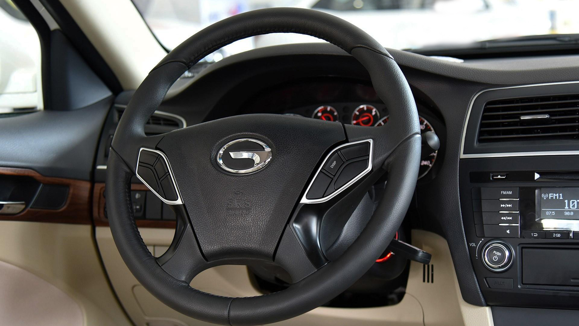 广汽传祺ga5高压配电盒维修,传祺ga5维修开关在哪