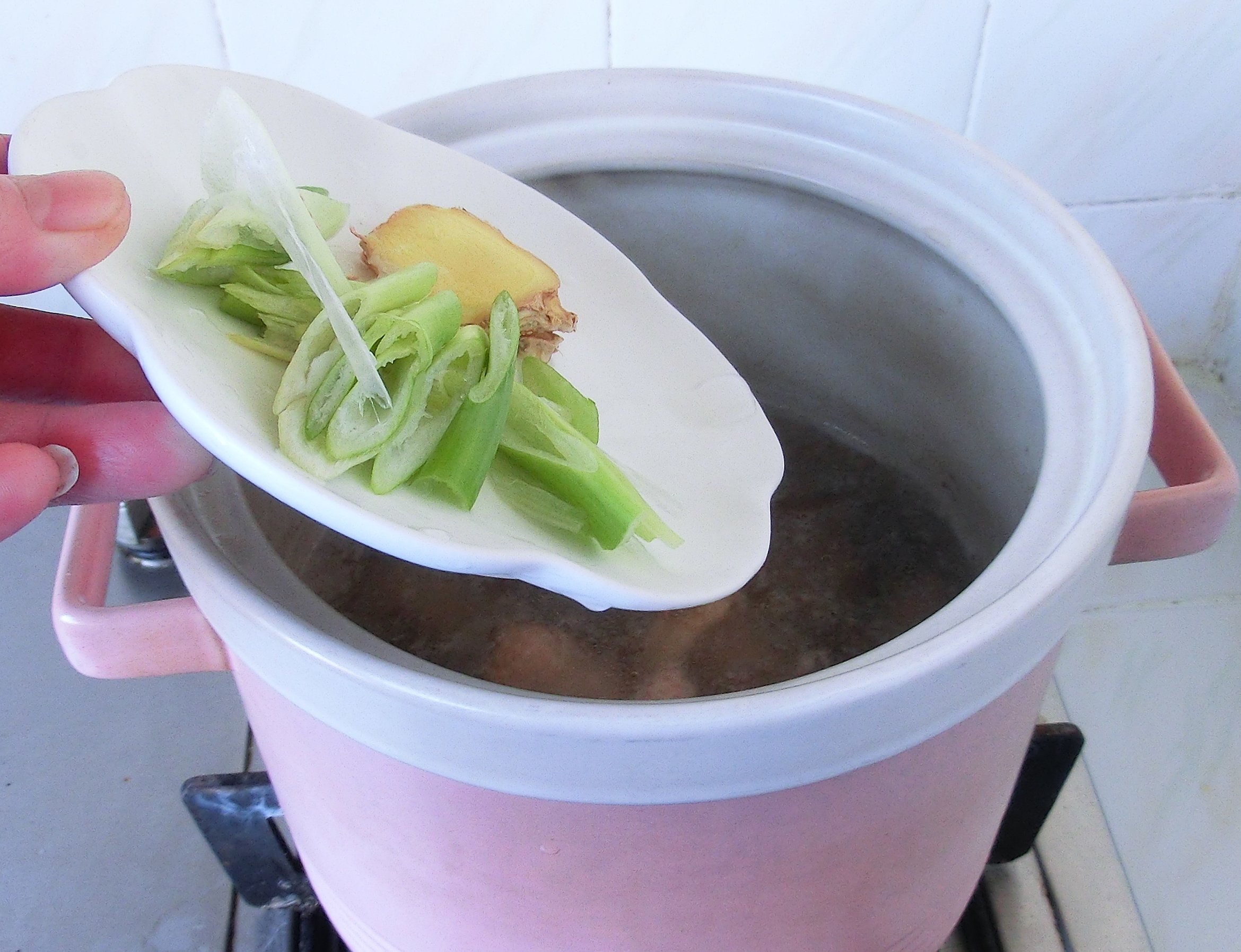 海参怎这么贵呢,海参的正确泡发方法和做法