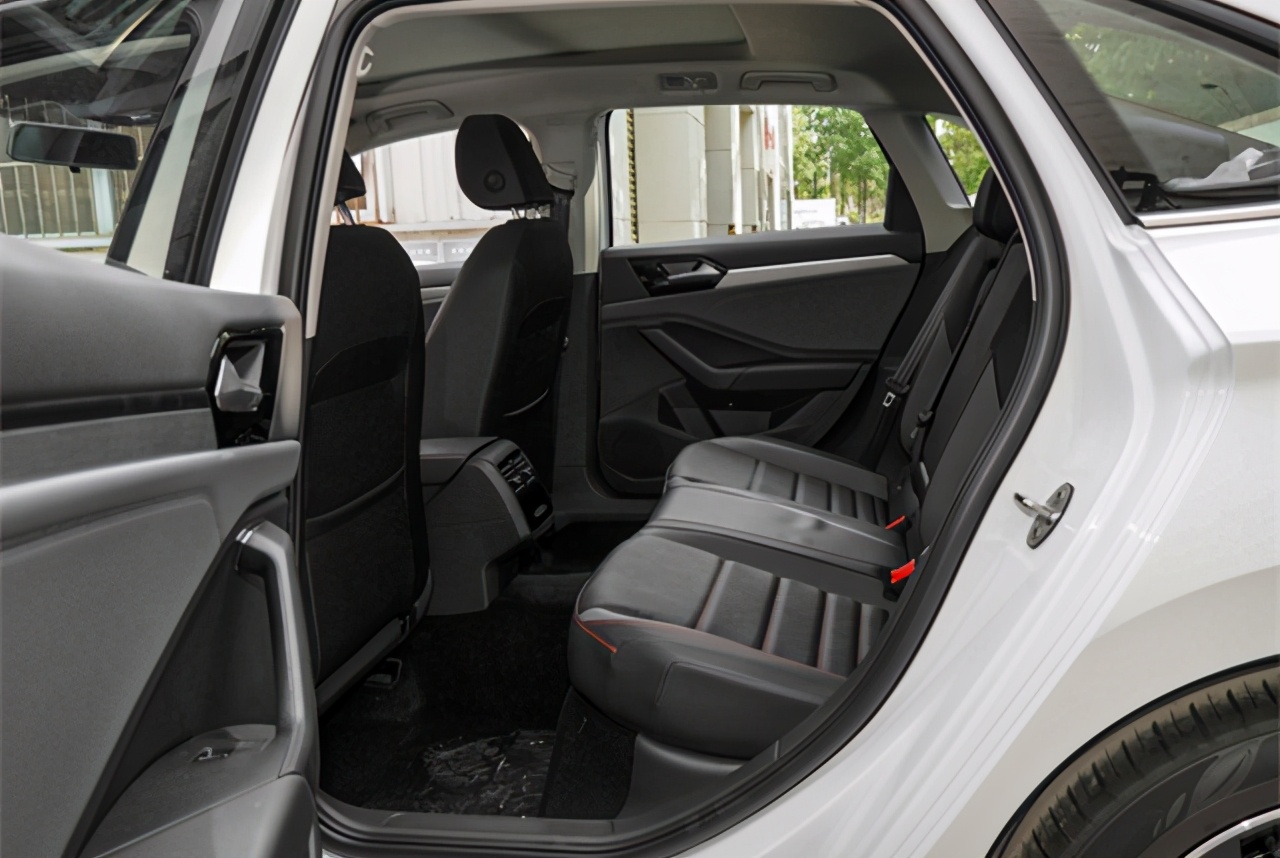 开惯了轩逸换什么车,速腾和轩逸驾驶感受