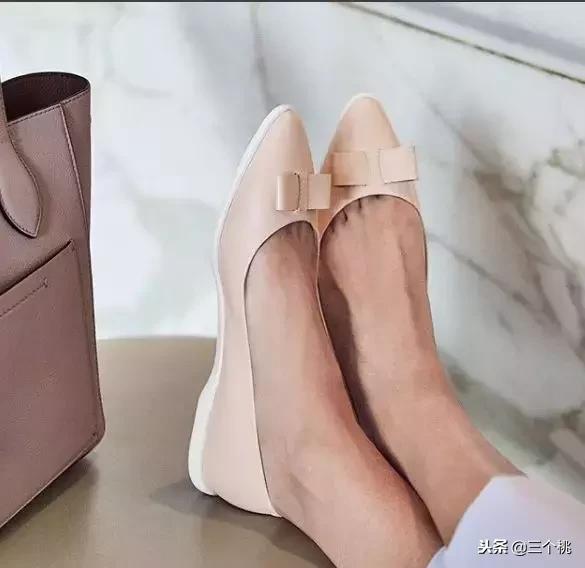 让你一穿就爱上的打底裤,一款让你一穿就喜欢的鞋子