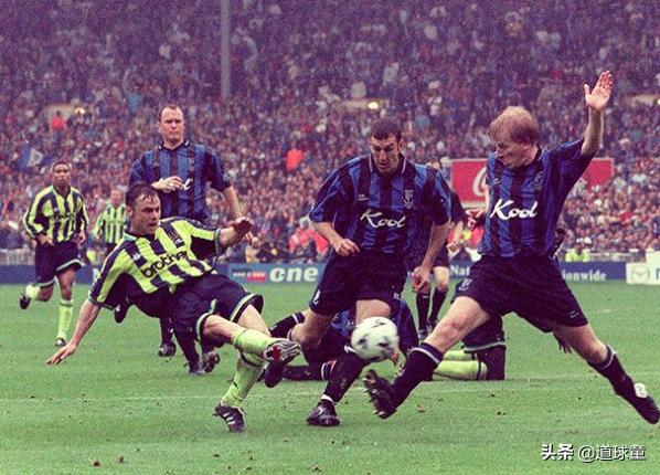 曼城怎么崛起的,曼城足球战术阵型和分析