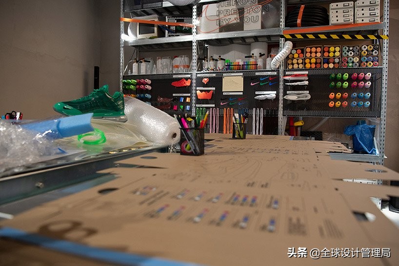 耐克设计师设计的100元跑鞋,nike经典款式介绍airmax系列