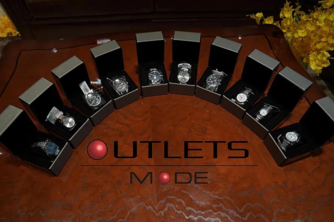 把阿玛尼的价格打下来,399元的阿玛尼手表