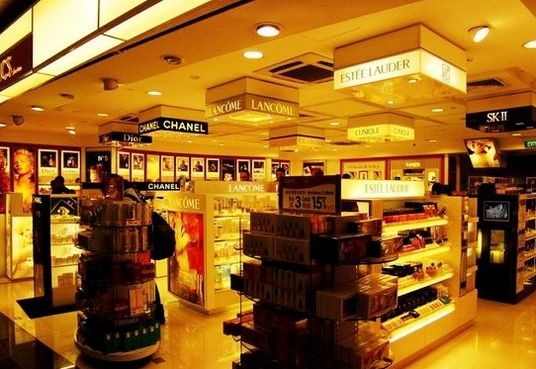 陪伴了樟宜机场38年的DFS即将落幕！下面入主新加坡机场的是谁？