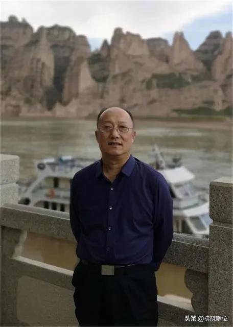 拂晓文学作品的图片,拂晓文艺